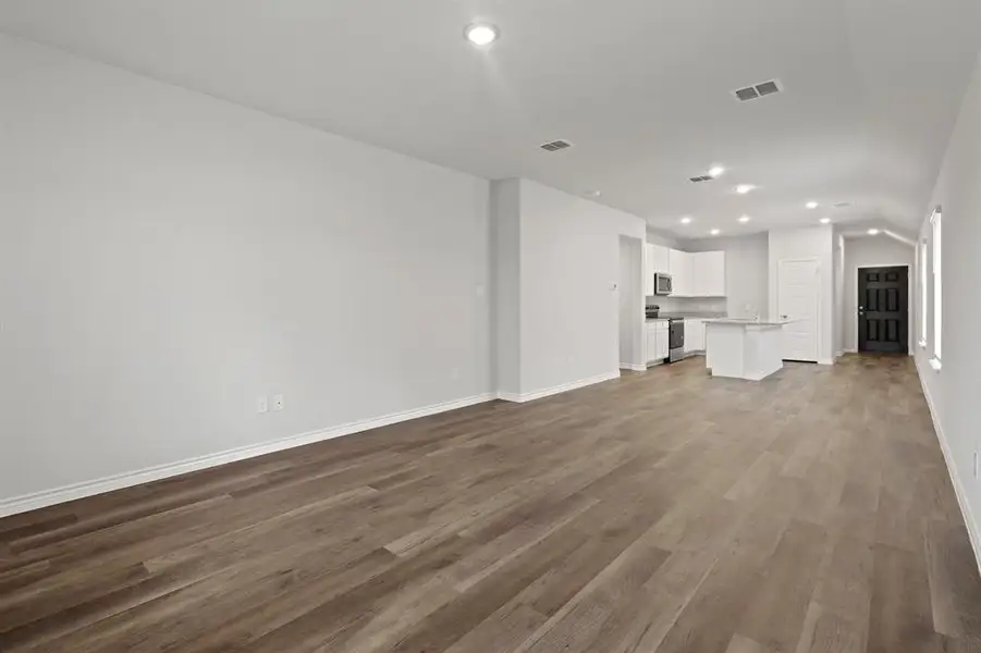 Spacious, unfurnished interior of a new home in Burgess Meadows, Cleburne (Image 7). Spacious, unfurnished interior of a new home in Burgess Meadows, Cleburne (Image 7).