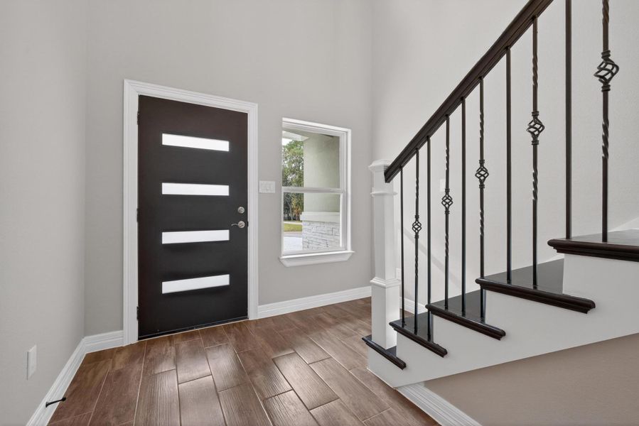 Spacious, unfurnished interior of a new home in , Willis (Image 18).