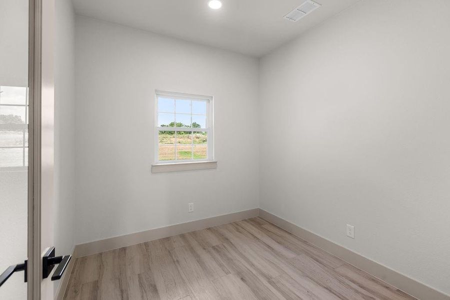 Spacious, unfurnished interior of a new home in , Whitesboro (Image 13).