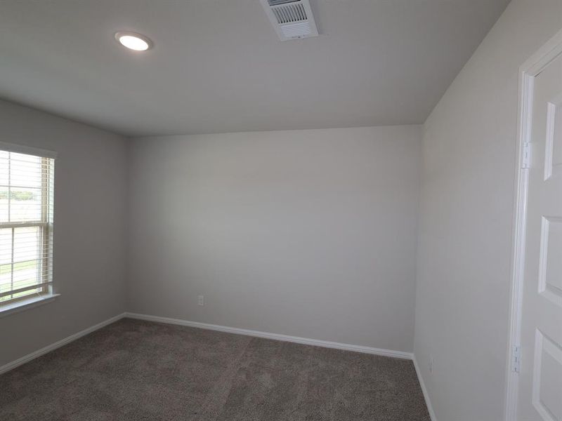 Spacious, unfurnished interior of a new home in Meadow Park, Denton (Image 12).