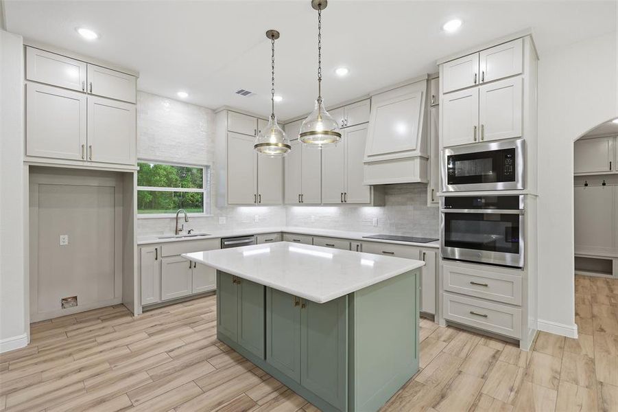 Furnished interior view inside a new home in , Weatherford (Image 9).