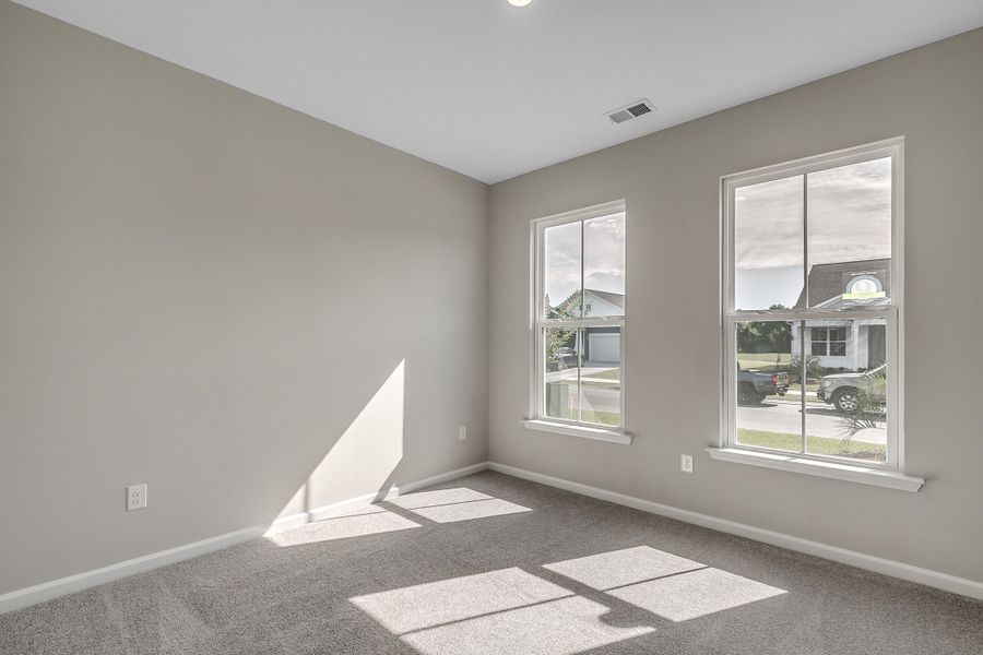 Spacious, unfurnished interior of a new home in Ambridge, Conway (Image 18).