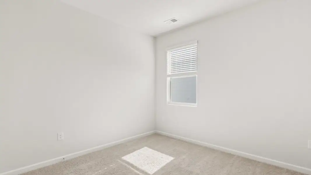 Spacious, unfurnished interior of a new home in Oconee Overlook, Gainesville (Image 22). Spacious, unfurnished interior of a new home in Oconee Overlook, Gainesville (Image 22).