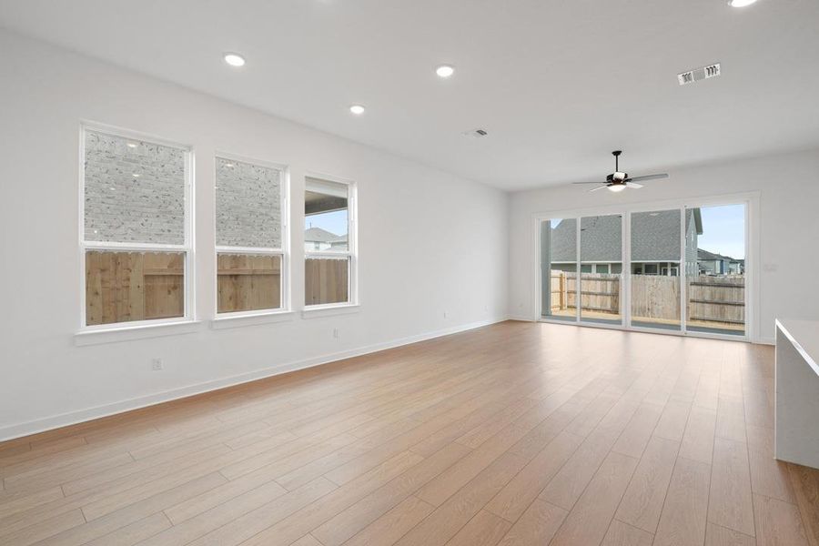 Spacious, unfurnished interior of a new home in Lariat, Liberty Hill (Image 21).