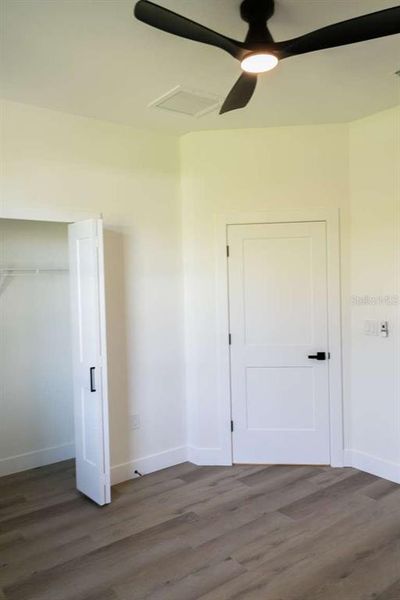 Spacious, unfurnished interior of a new home in , North Port (Image 34).