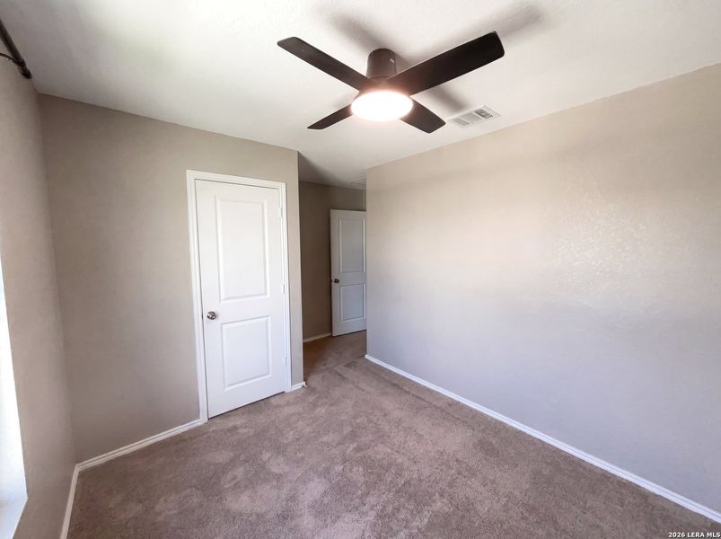 Spacious, unfurnished interior of a new home in Aston Park, San Antonio (Image 14).