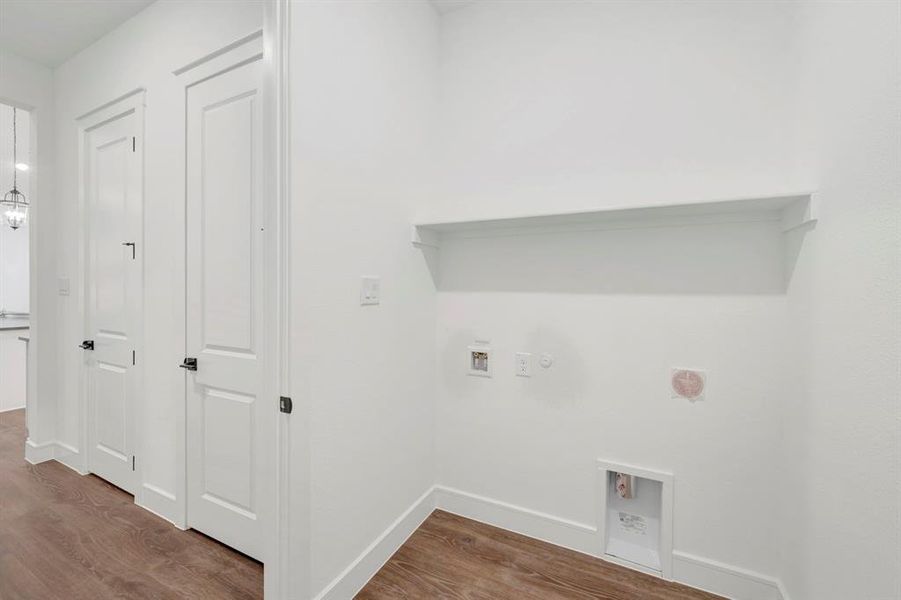 Spacious, unfurnished interior of a new home in Sterling Greene, Arlington (Image 20).