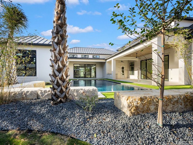 Exterior details and patio area of a home in , San Antonio (Image 19).
