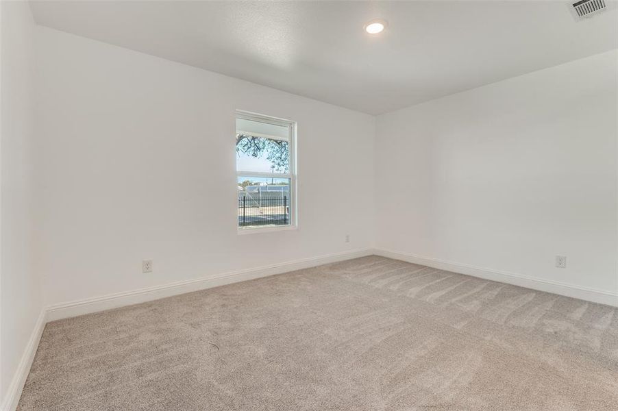 Spacious, unfurnished interior of a new home in , Fort Worth (Image 8).