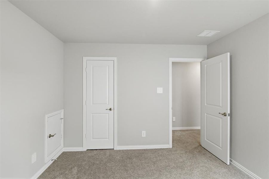 Spacious, unfurnished interior of a new home in Briarwood Hills - Highland Series, Forney (Image 25). Spacious, unfurnished interior of a new home in Briarwood Hills - Highland Series, Forney (Image 25).