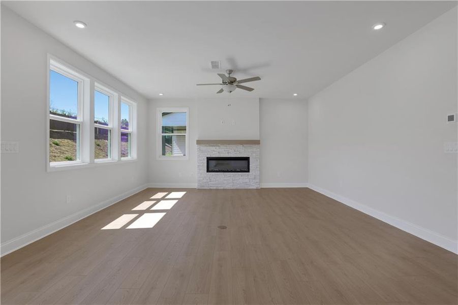 Spacious, unfurnished interior of a new home in The Paddocks at Doc Hughes, Buford (Image 27).