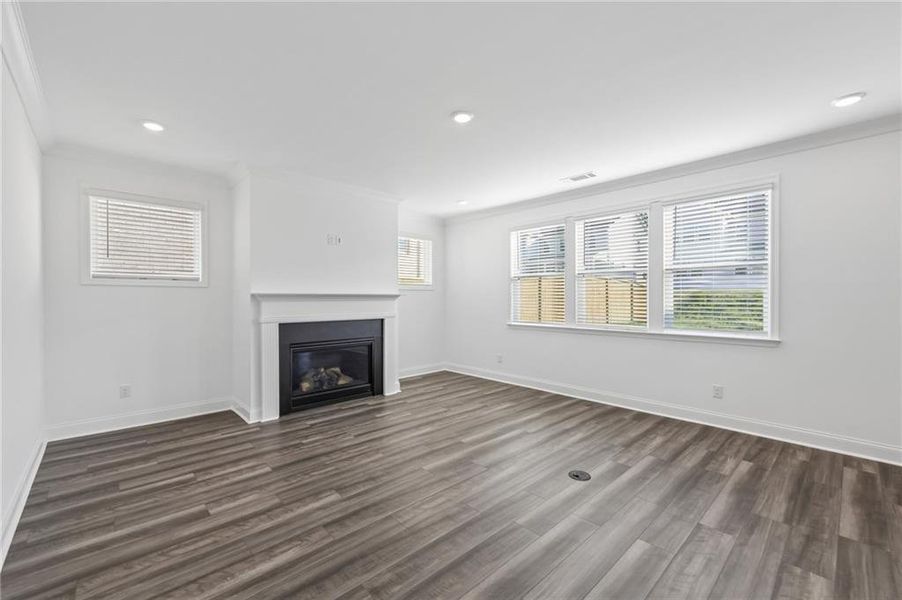 Spacious, unfurnished interior of a new home in Auburn Glen, Dacula (Image 39).