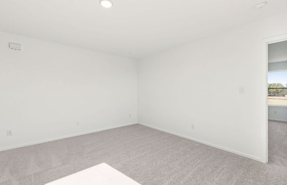 Spacious, unfurnished interior of a new home in Montgomery Bend, Montgomery (Image 18).