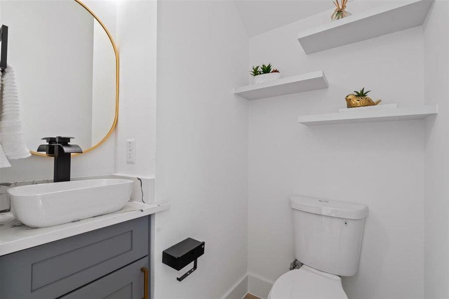 Furnished interior view inside a new home in , Manor (Image 9).