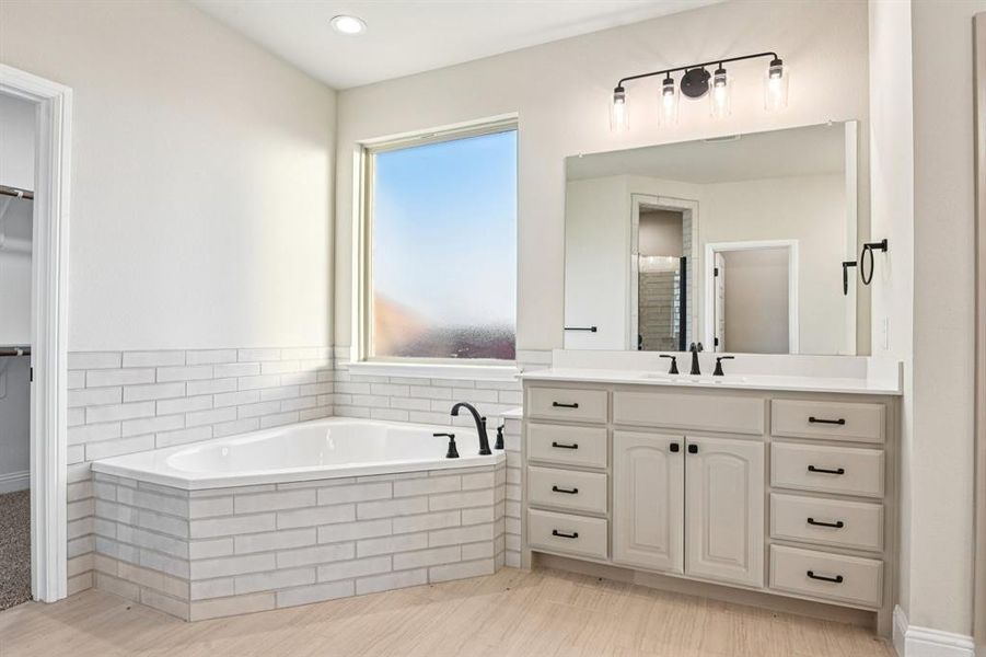 Furnished interior view inside a new home in , Alvarado (Image 7).