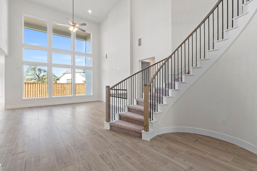 Spacious, unfurnished interior of a new home in Parmer Ranch, Georgetown (Image 21).
