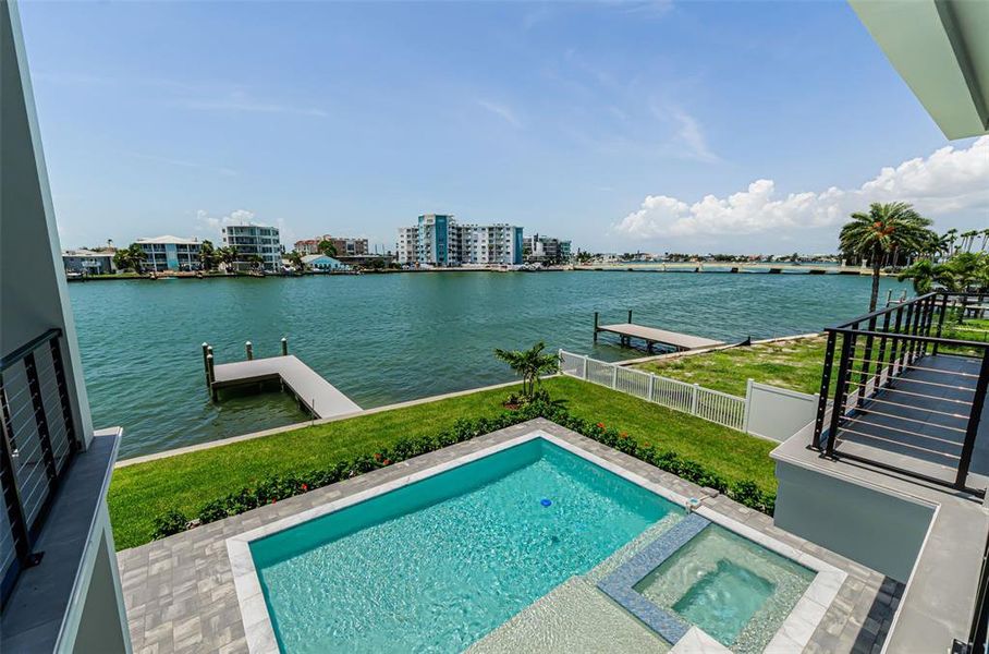 Exterior details and patio area of a home in , Treasure Island (Image 33).
