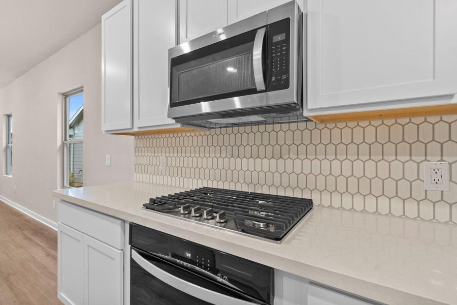 Close-up of interior finishes inside a home in Westridge Cove 40', Panorama Village (Image 11).