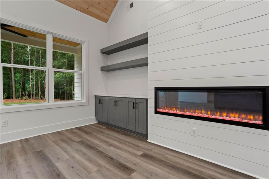 Furnished interior view inside a new home in , Jasper (Image 3).