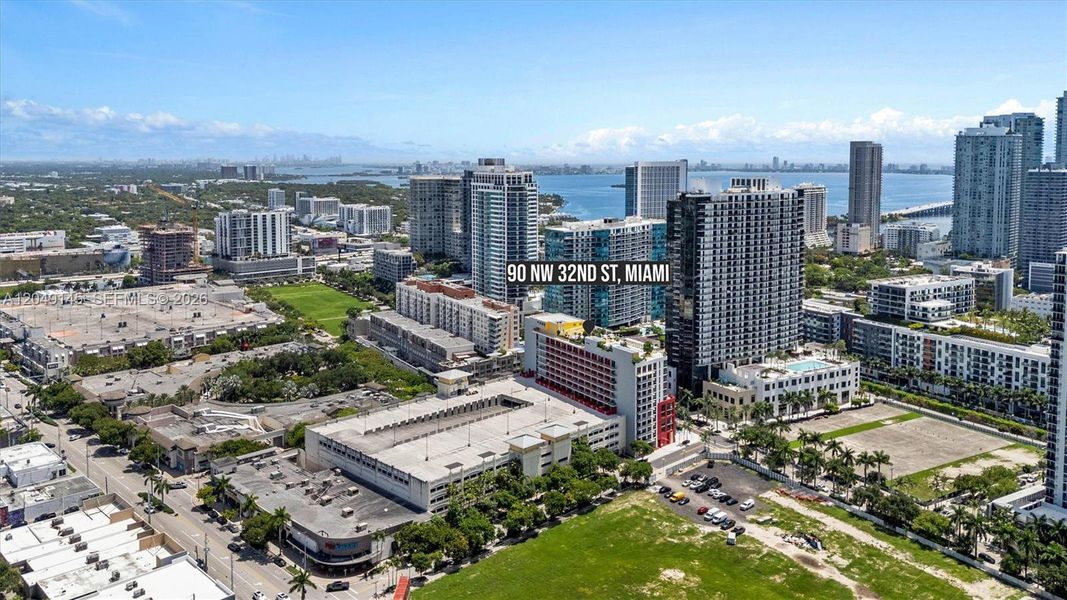 Condo located in Miami, FL showcasing its design and architecture (Image 35). Condo located in Miami, FL showcasing its design and architecture (Image 35).