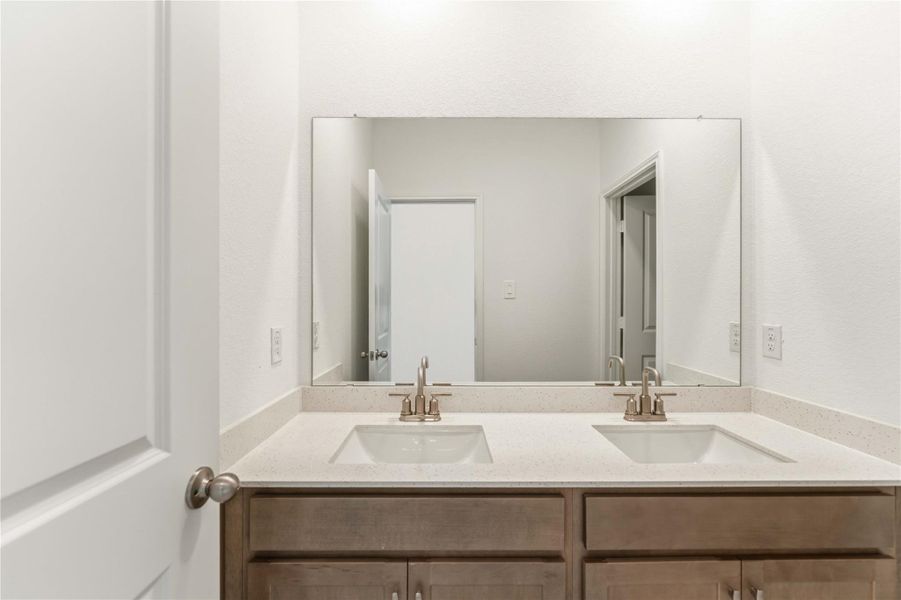 Image 41 of a home in Sunterra.