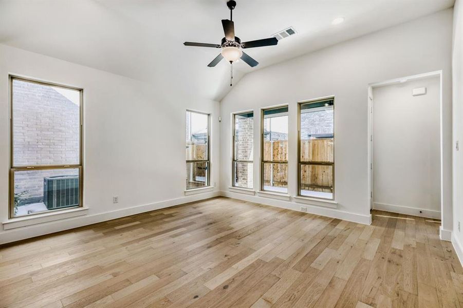 Spacious, unfurnished interior of a new home in Castle Hills Northpointe - Townhomes, Lewisville (Image 26).