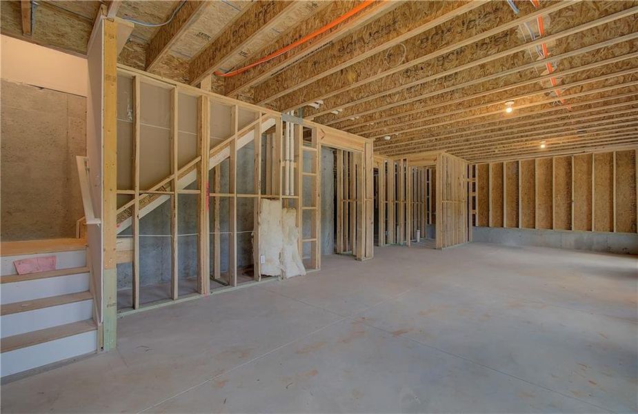 Spacious, unfurnished interior of a new home in Chapel Hill, Newnan (Image 17).