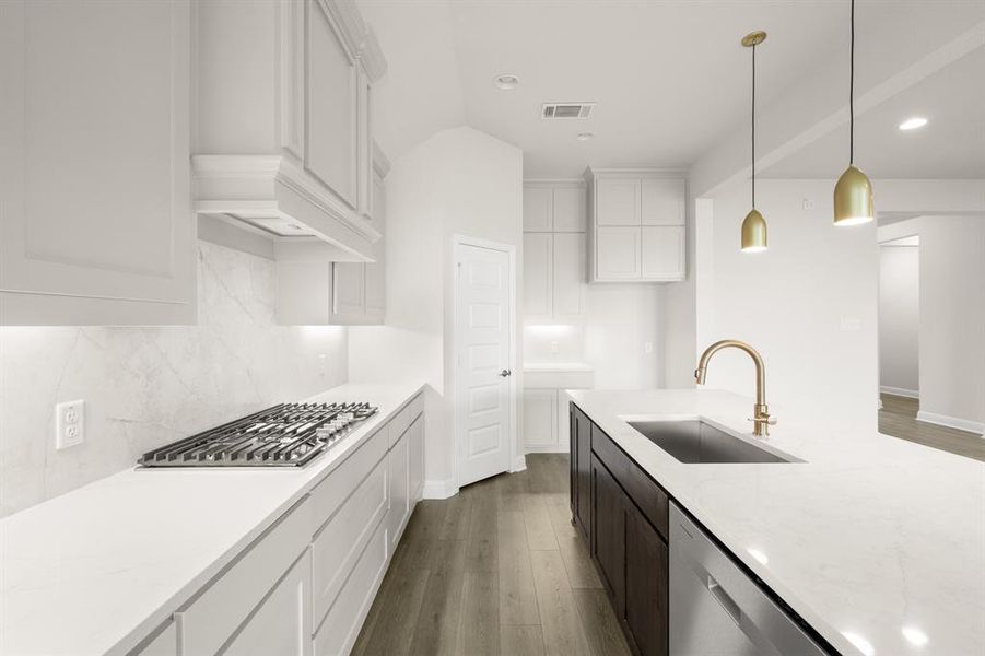 517 Geyser- Kitchen-3 517 Geyser- Kitchen-3