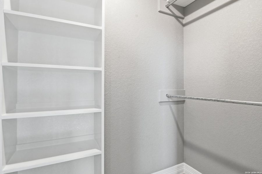 Close-up of interior finishes inside a home in , Uvalde (Image 11).