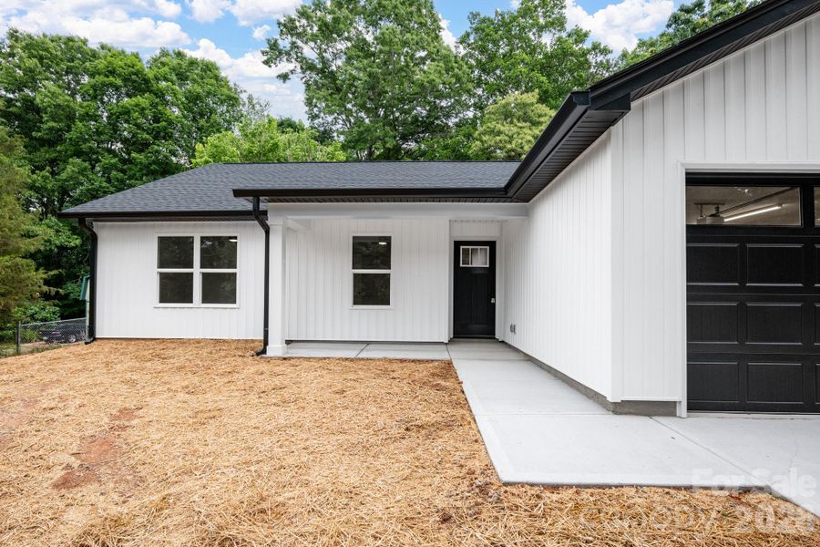 Exterior details and patio area of a home in , Statesville (Image 17).