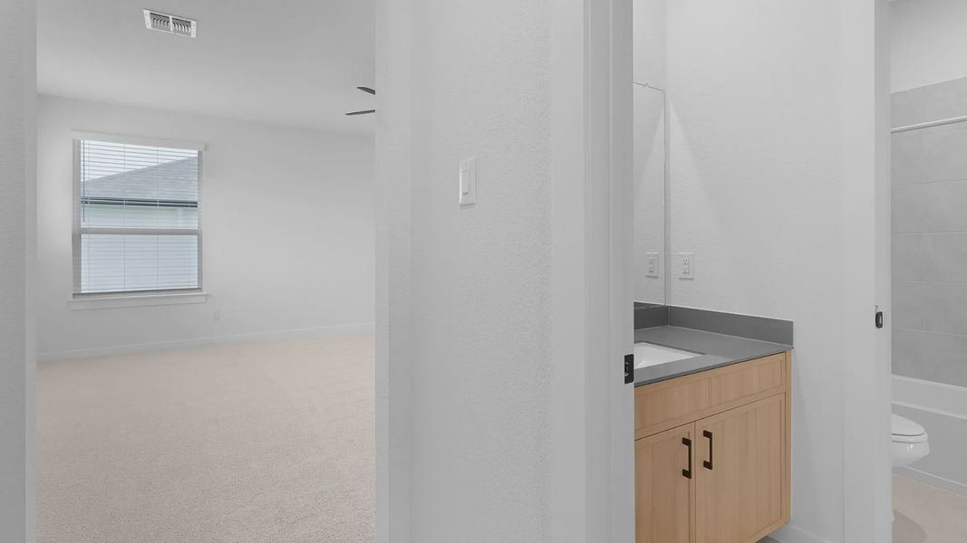 Spacious, unfurnished interior of a new home in The Grove at Blackhawk, Pflugerville (Image 18). Spacious, unfurnished interior of a new home in The Grove at Blackhawk, Pflugerville (Image 18).