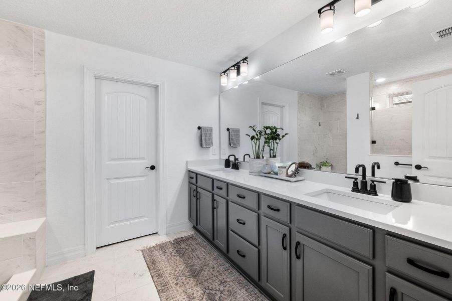 Furnished interior view inside a new home in Rolling Hills, St. Augustine (Image 36).