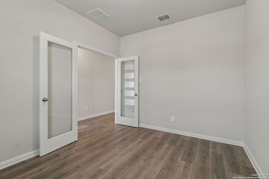 Spacious, unfurnished interior of a new home in Royal Crest, San Antonio (Image 21). Spacious, unfurnished interior of a new home in Royal Crest, San Antonio (Image 21).