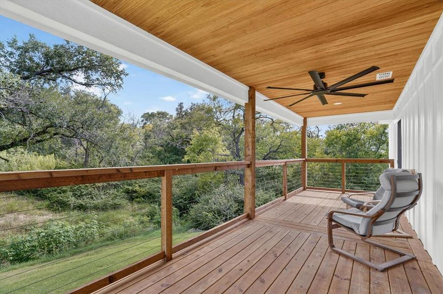 Exterior details and patio area of a home in , Lake Worth (Image 4).