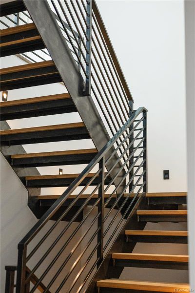 Image 41 of a home in .