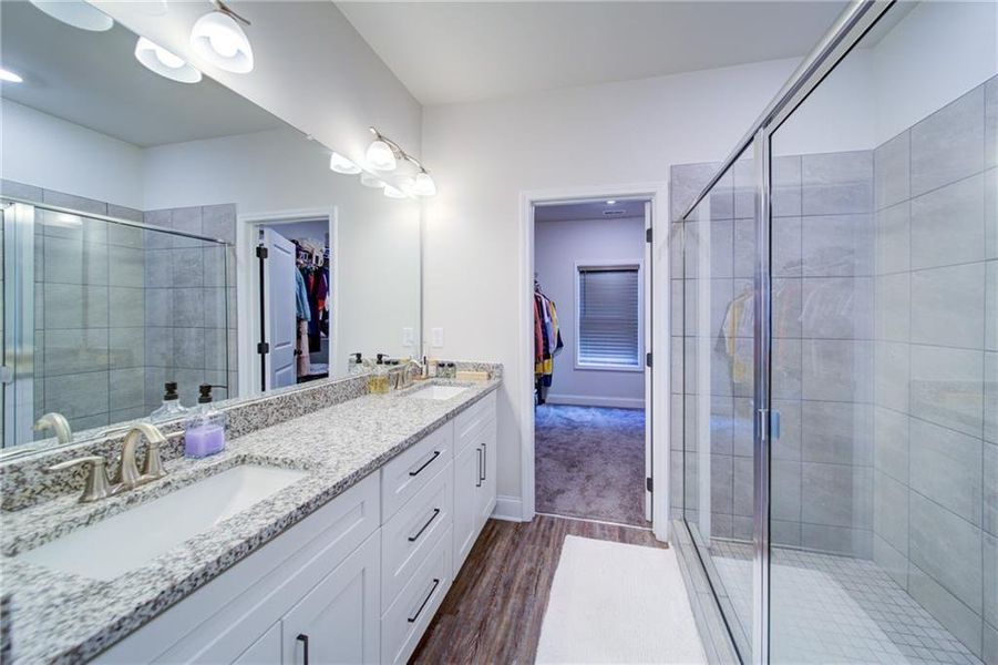 Furnished interior view inside a new home in , Waleska (Image 32).