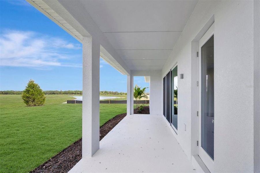 Exterior details and patio area of a home in Palmera Wellen Park - Classic Series, Venice (Image 9).