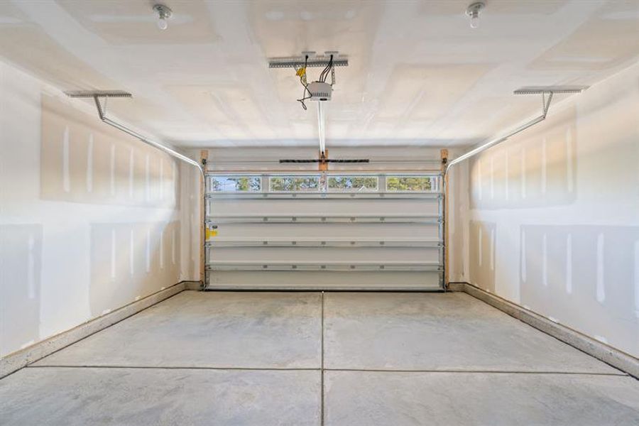 Spacious, unfurnished interior of a new home in Lakes at Riverbend Single Family Homes, Navassa (Image 13).