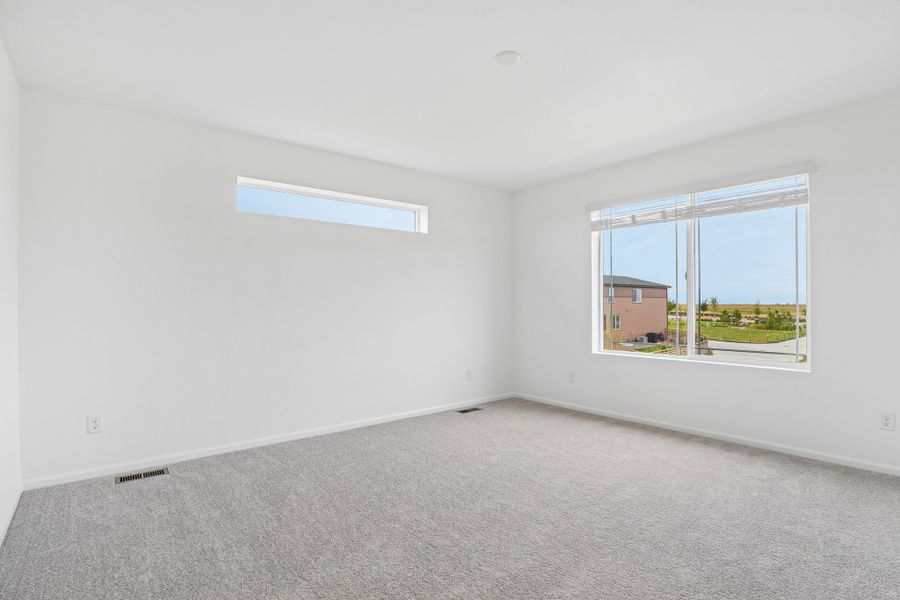 Spacious, unfurnished interior of a new home in Windler, Aurora (Image 14).