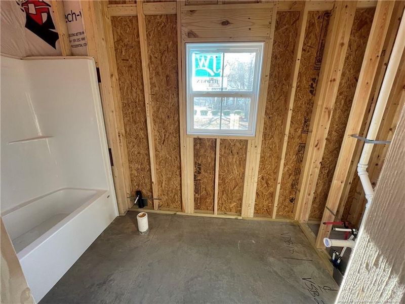 Spare bath with dual vanity Spare bath with dual vanity