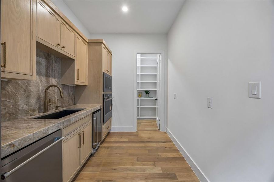 Furnished interior view inside a new home in , Dallas (Image 20).