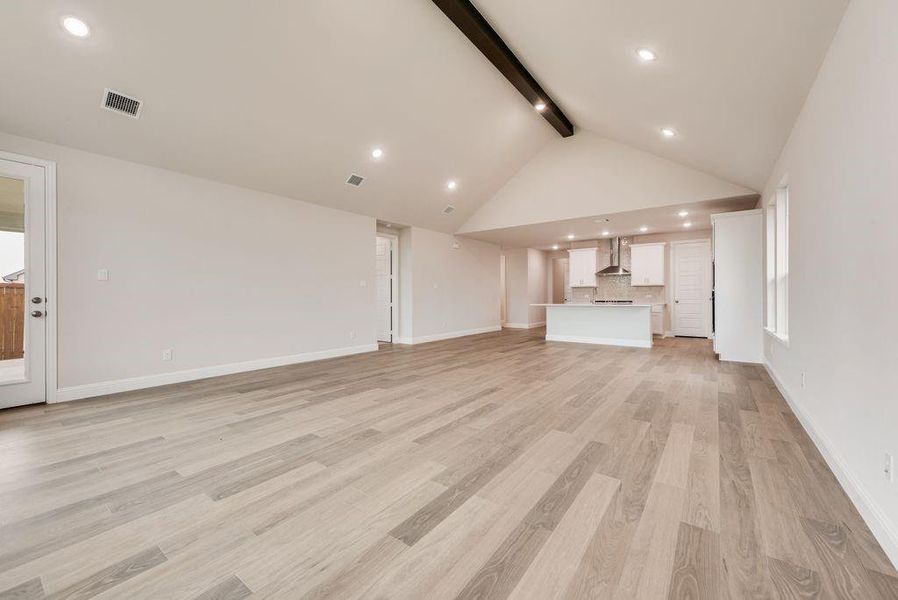 Spacious, unfurnished interior of a new home in Wildflower Ranch, Fort Worth (Image 32).