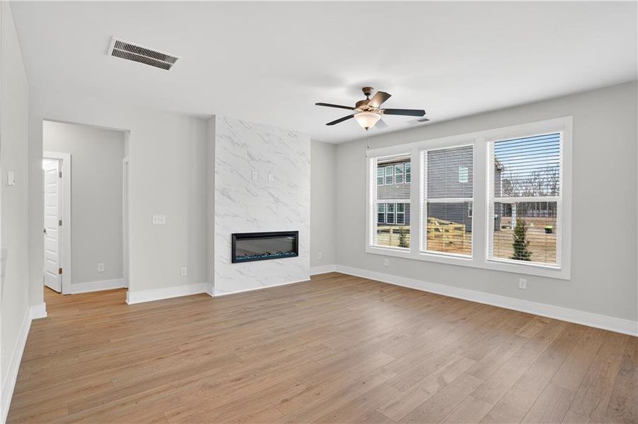 Spacious, unfurnished interior of a new home in The Fairways at Mirror Lake, Villa Rica (Image 23).