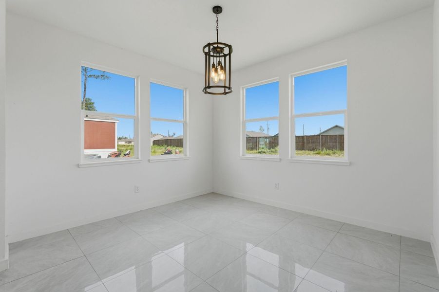 Spacious, unfurnished interior of a new home in , Conroe (Image 36).