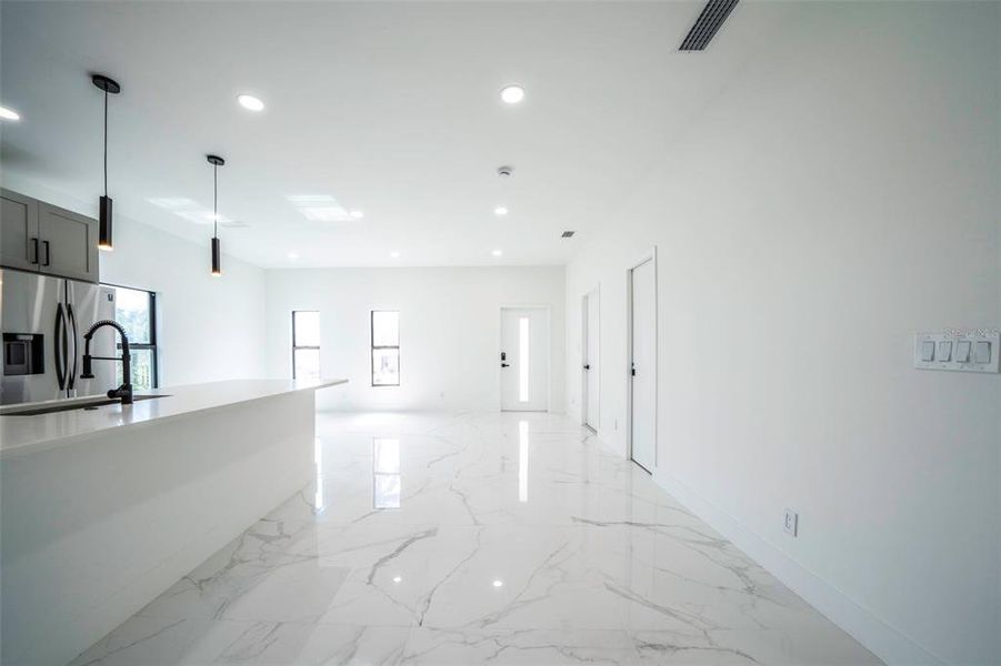 Spacious, unfurnished interior of a new home in , Punta Gorda (Image 12).