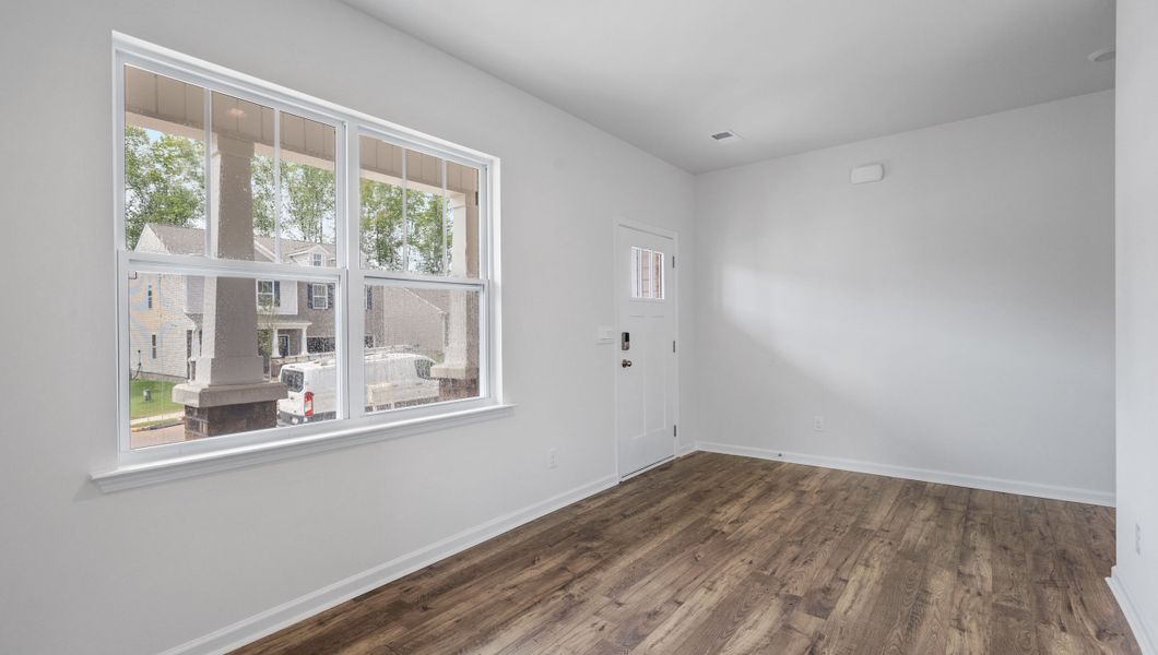 Spacious, unfurnished interior of a new home in Hunters Ridge, Woodruff (Image 17).