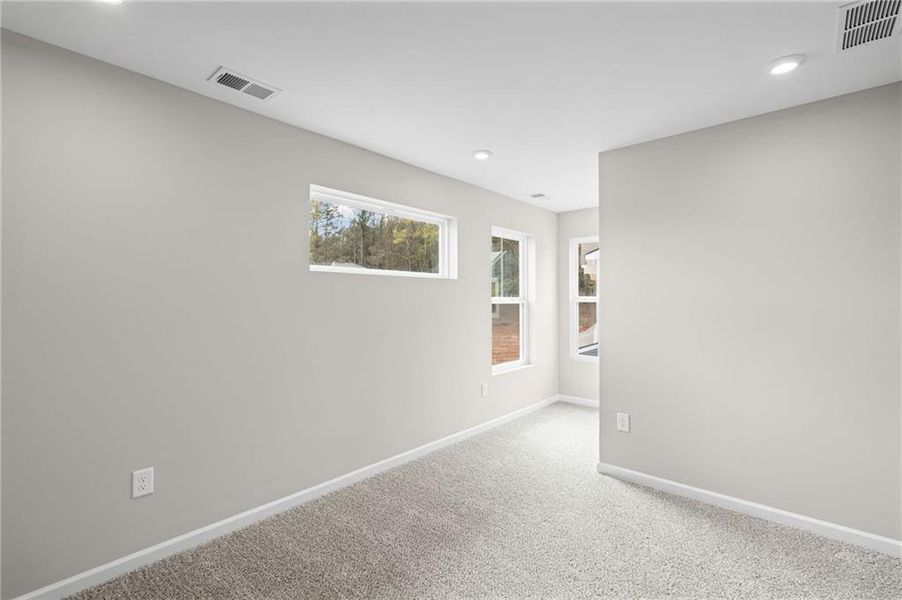 Spacious, unfurnished interior of a new home in Crossvine Estates, Braselton (Image 36).