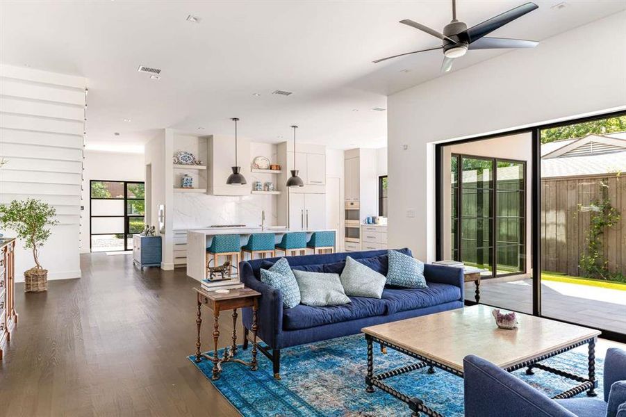 Furnished interior view inside a new home in , Dallas (Image 13).