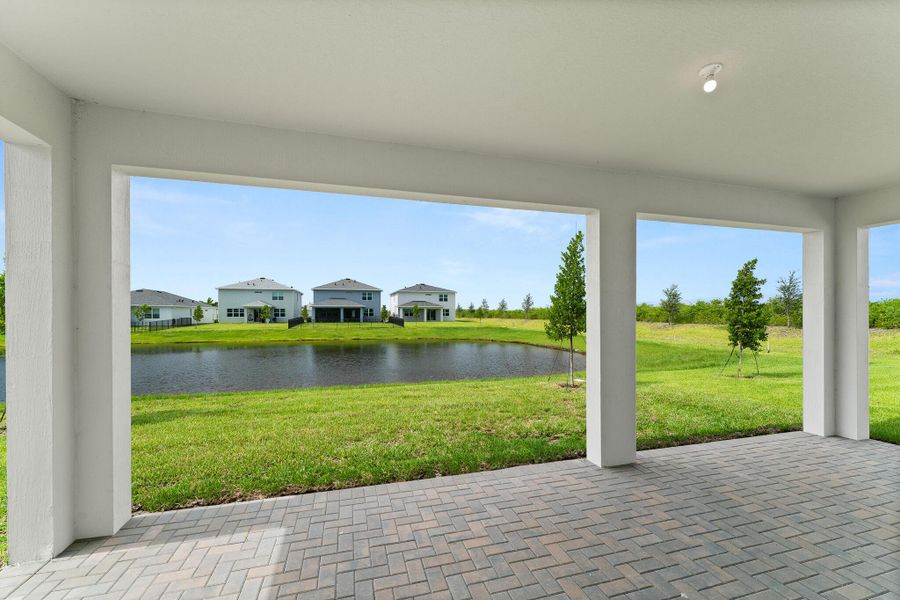 Exterior details and patio area of a home in Tradition - Cadence, Port St. Lucie (Image 2).