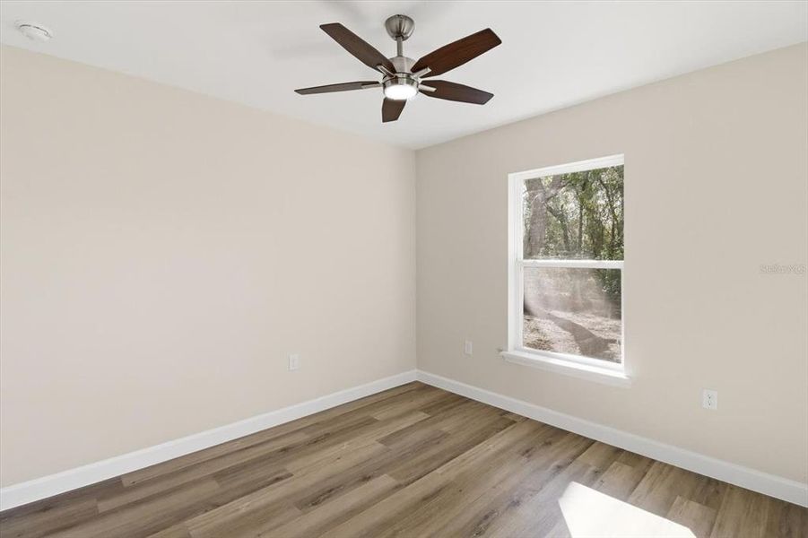 Spacious, unfurnished interior of a new home in , Citrus Springs (Image 31).